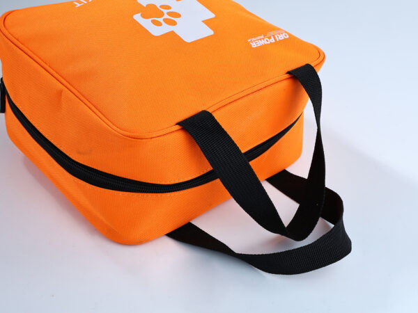 Detail of Outer Layer of Medical-Pet-First-Aid-Kit