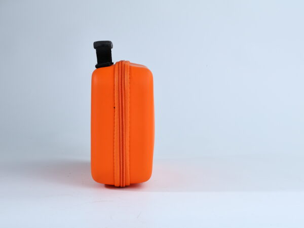 Detail of Side Surface of Comprehensive Pet Emergency Kit - Comprehensive Pet Emergency Kit